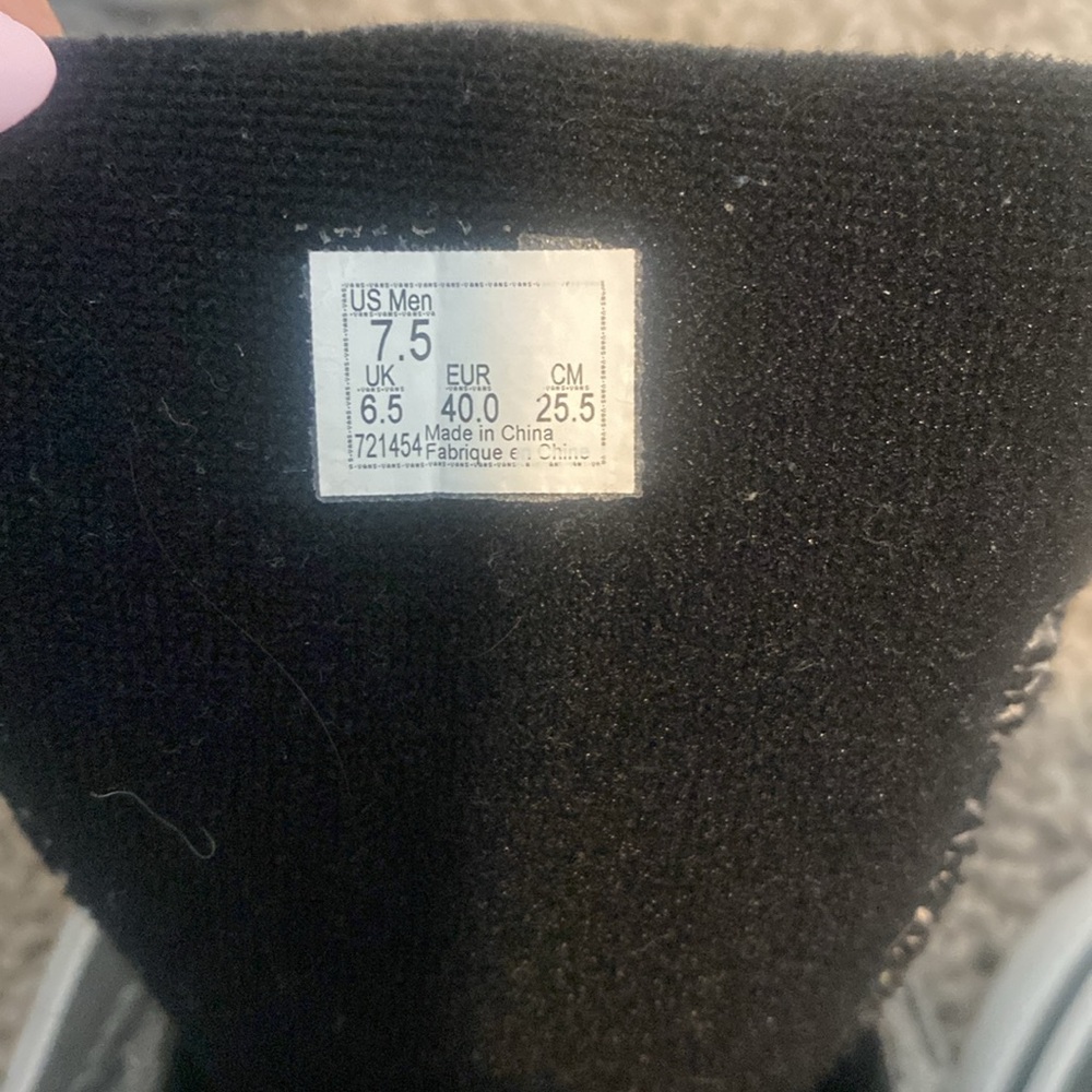 Men Vans - Picture 3 of 3